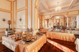 Khách sạn Dalat Palace Heritage 5 sao - Travel With Me26